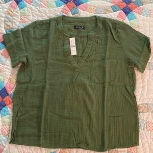 BNWT j crew green cotton gauze top